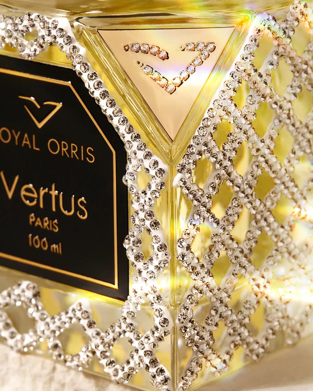 https://images.vertus.online/vertus/6-01JNE1F3AG14NZ7K9F5XGZG53T.webp